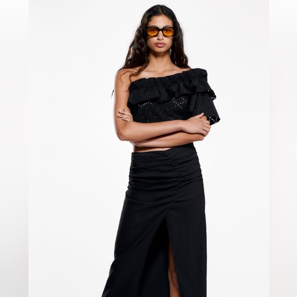 Zara Asymmetric black top - Picture 6 of 6